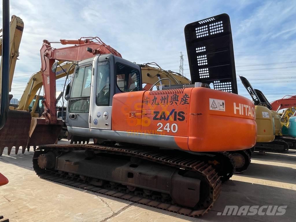 Hitachi ZX 240 Bagri goseničarji