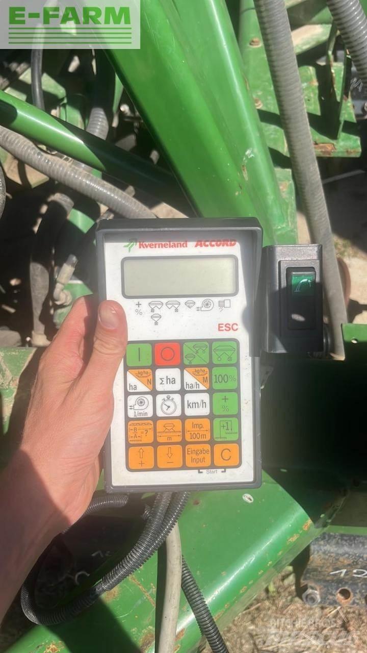 John Deere 750 A Natančne sejalnice