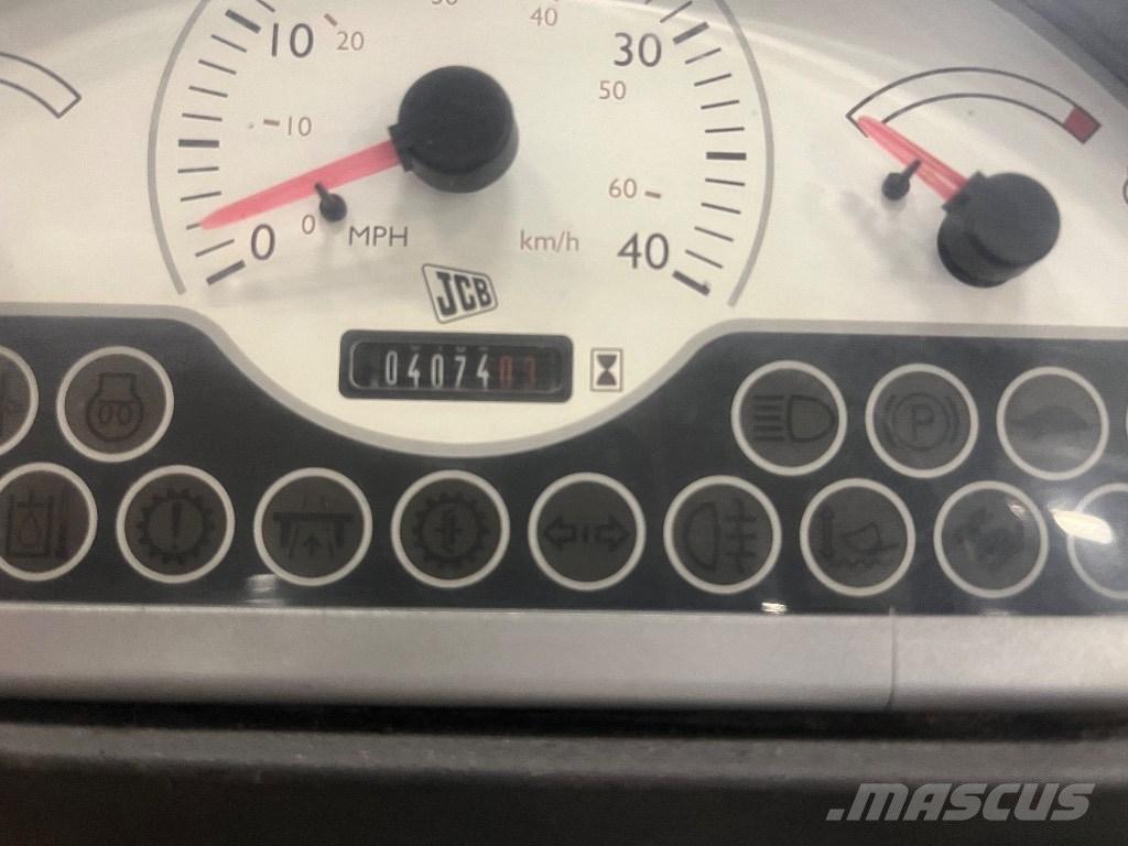 JCB 409 Kolesni nakladalci