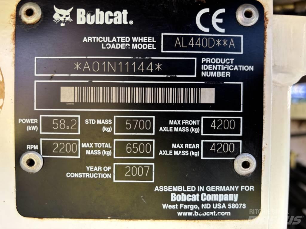 Bobcat AL 440 D Kolesni nakladalci