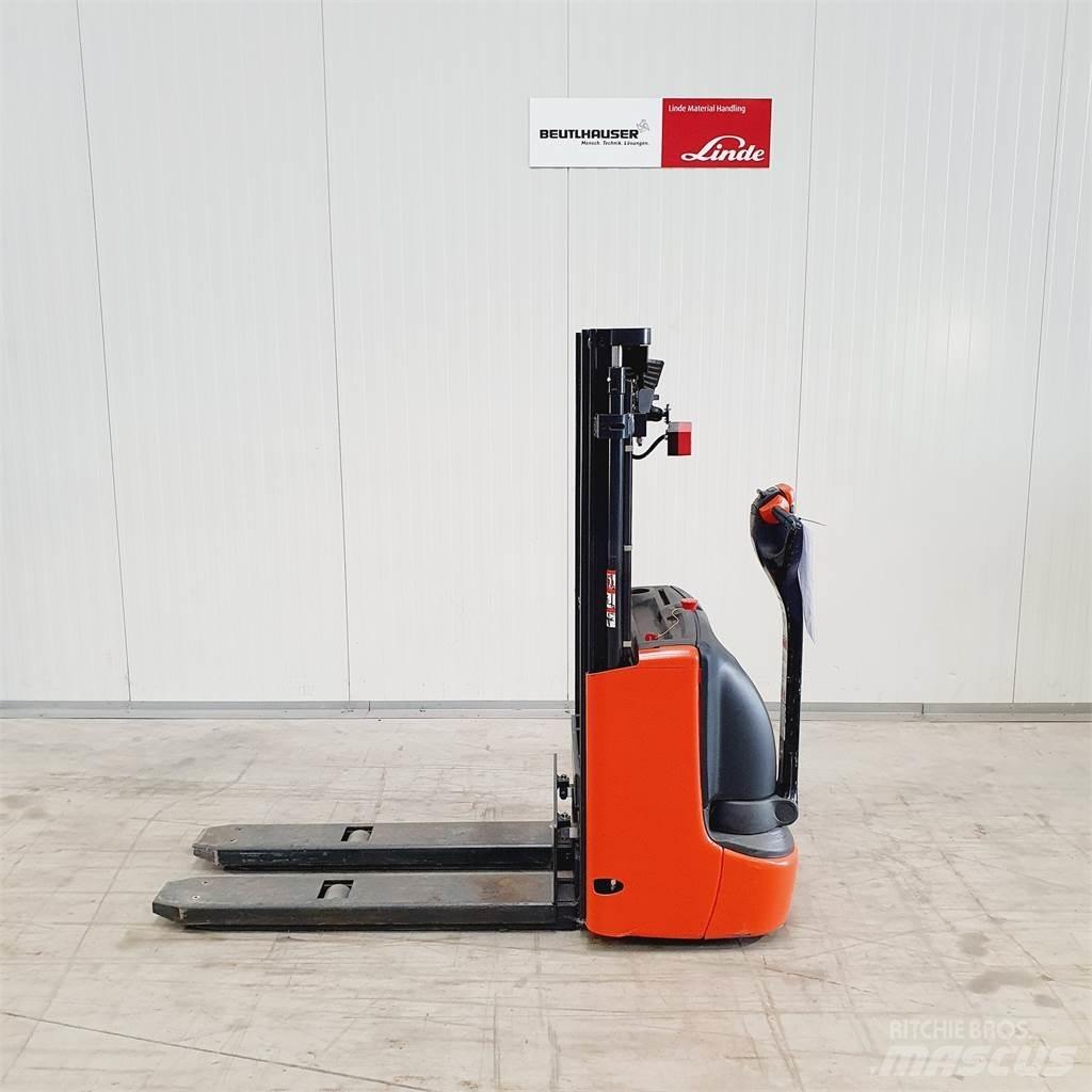 Linde L12 Ročni električni viličar