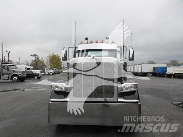 Peterbilt 389 Vlačilci