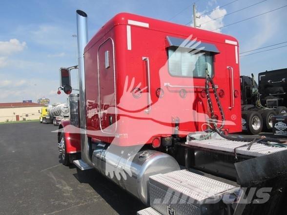 Peterbilt 389 Vlačilci