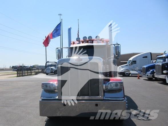 Peterbilt 389 Vlačilci