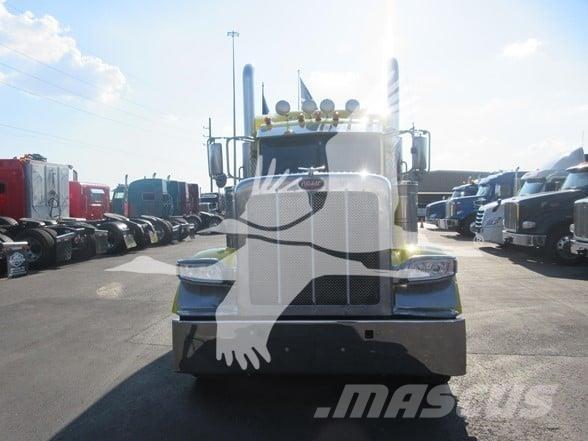 Peterbilt 389 Vlačilci