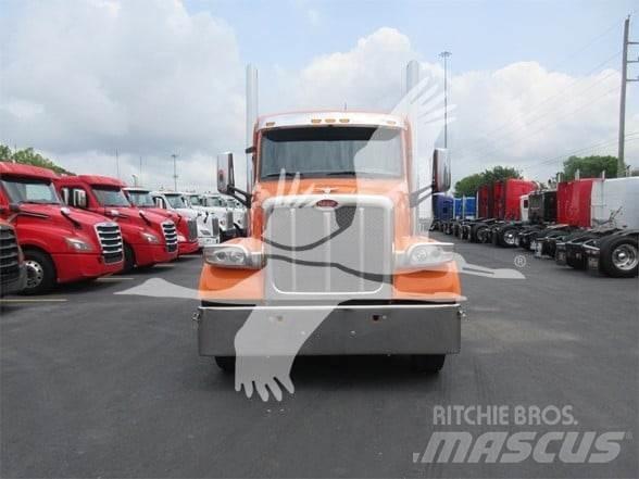Peterbilt 567 Vlačilci