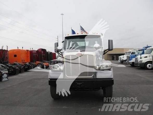 Peterbilt 567 Vlačilci
