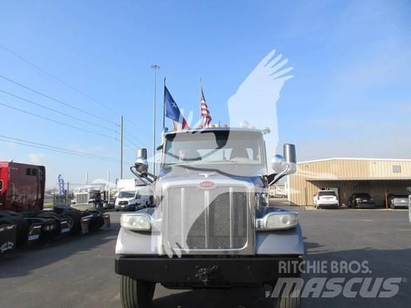 Peterbilt 567 Vlačilci