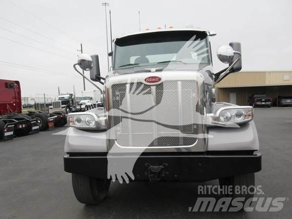 Peterbilt 567 Vlačilci
