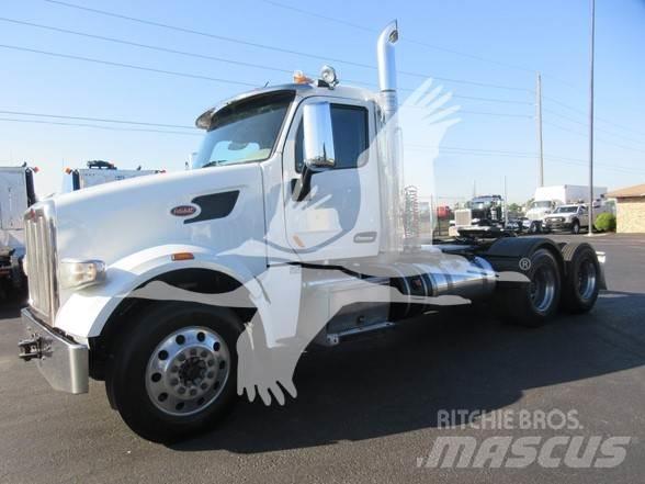Peterbilt 567 Vlačilci