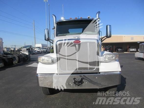 Peterbilt 567 Vlačilci