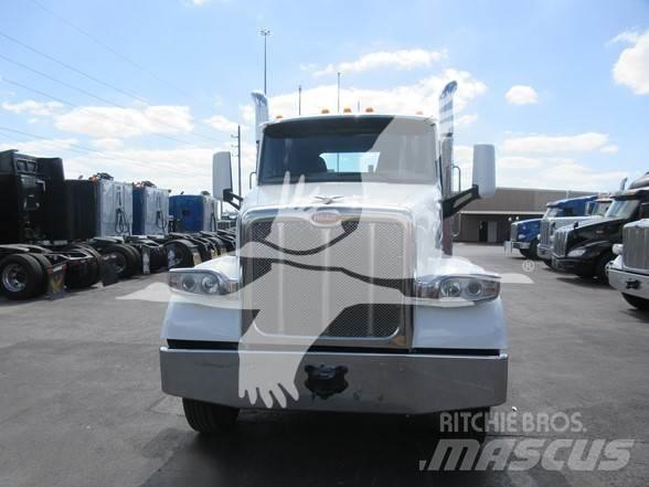 Peterbilt 567 Vlačilci