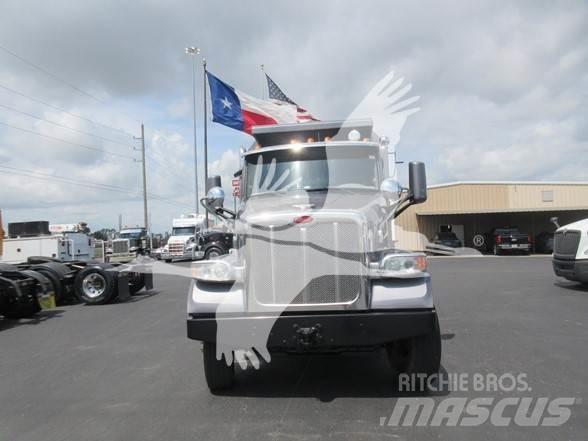 Peterbilt 567 Kiper tovornjaki