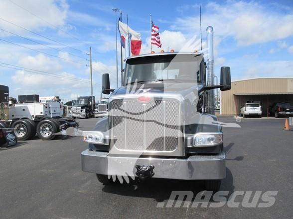 Peterbilt 567 Vlačilci