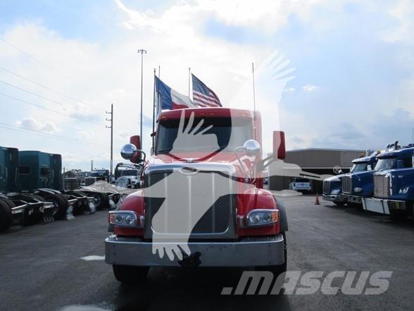 Peterbilt 567 Vlačilci
