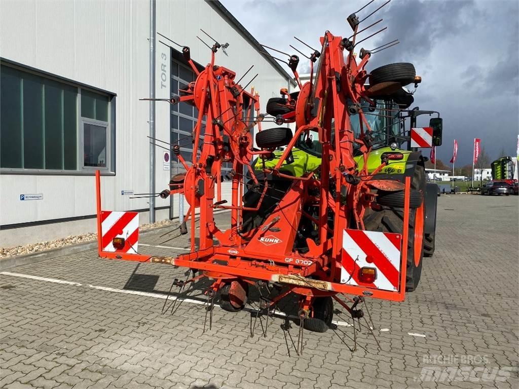 Kuhn GF 8702 Obračalniki in zgrabljalniki