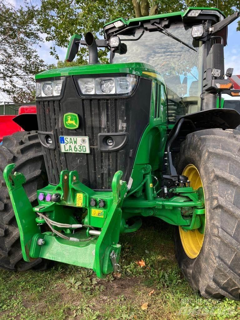 John Deere 7R 330 Traktorji