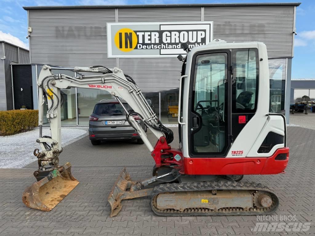 Takeuchi TB 225 V3 Mini bagri <7t