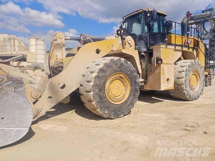 CAT 988K Kolesni nakladalci