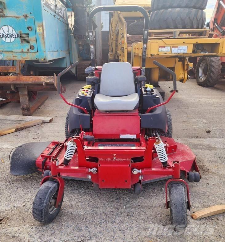 Ferris IS 2500 Z Vrtni traktor kosilnice