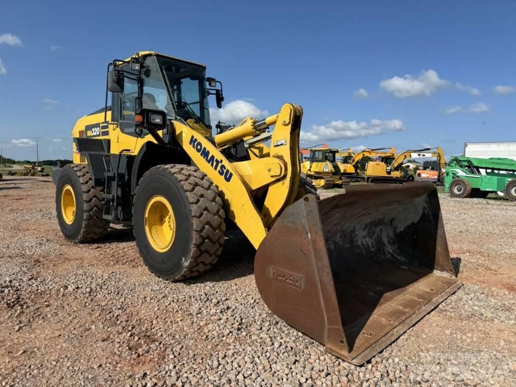 Komatsu WA 320 Kolesni nakladalci