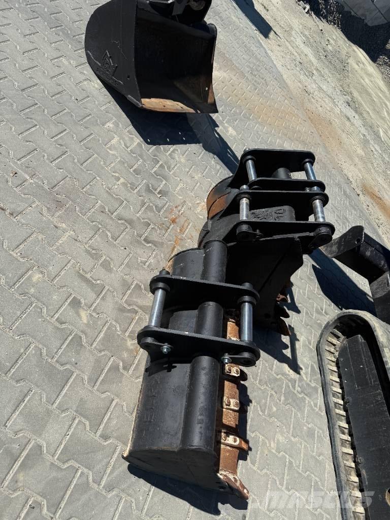 JCB 8055 RTS Mini bagri <7t