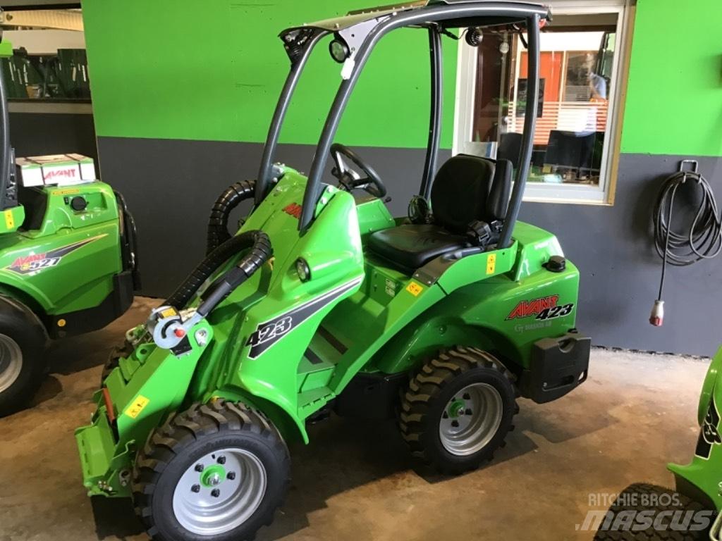 Avant 423 Skid steer mini nakladalci