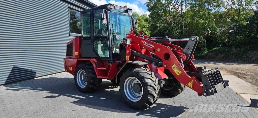Weidemann 4204 Kolesni nakladalci