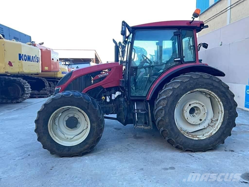 Valtra A134 Traktorji