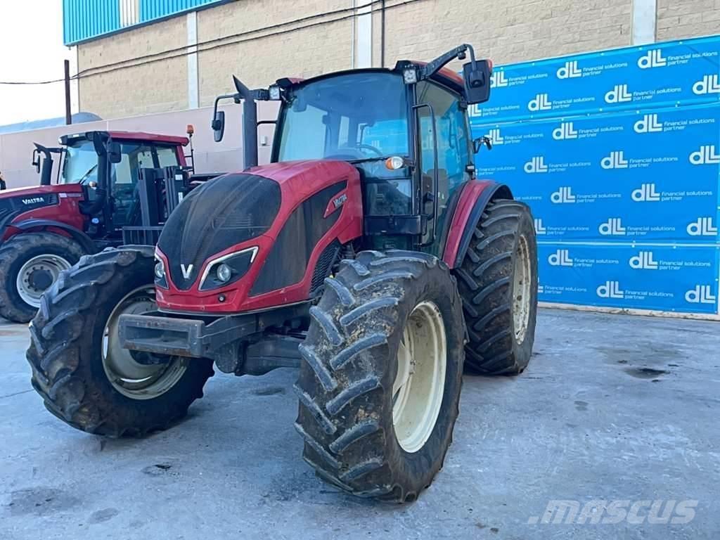 Valtra A134 Traktorji