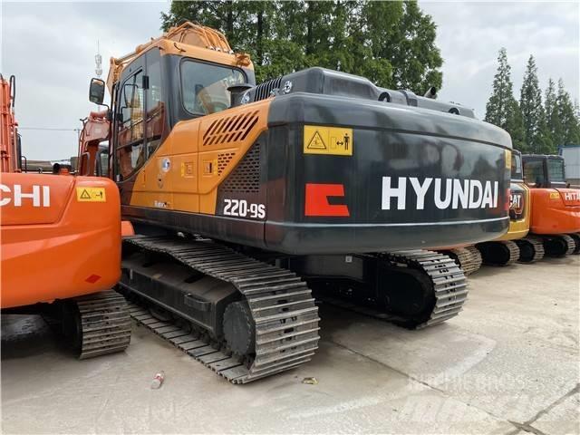 Hyundai Robex 220 LC Bagri goseničarji