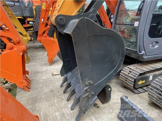 Hyundai Robex 220 LC Bagri goseničarji