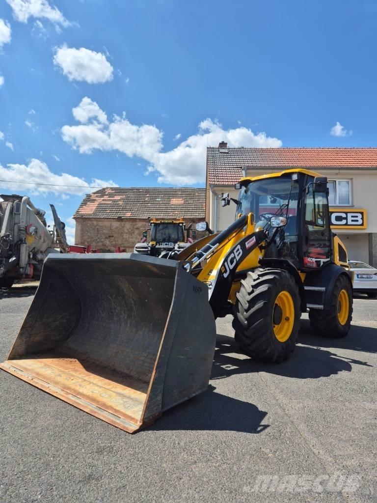 JCB 409 Agri Kmetijski teleskopski nakladalci