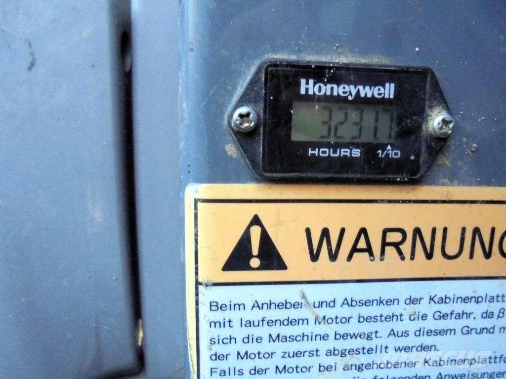 Takeuchi TB 235 Mini bagri <7t