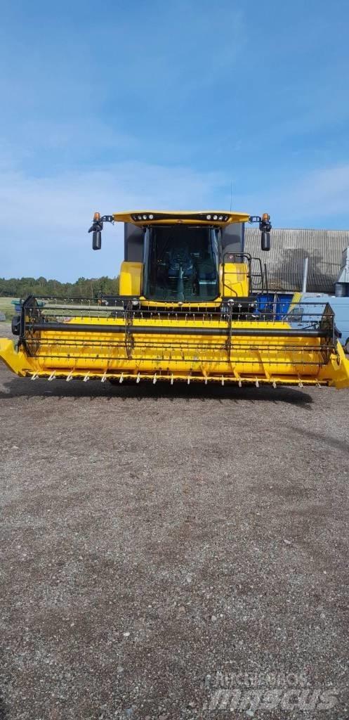 New Holland CX 5.80 Kombajni