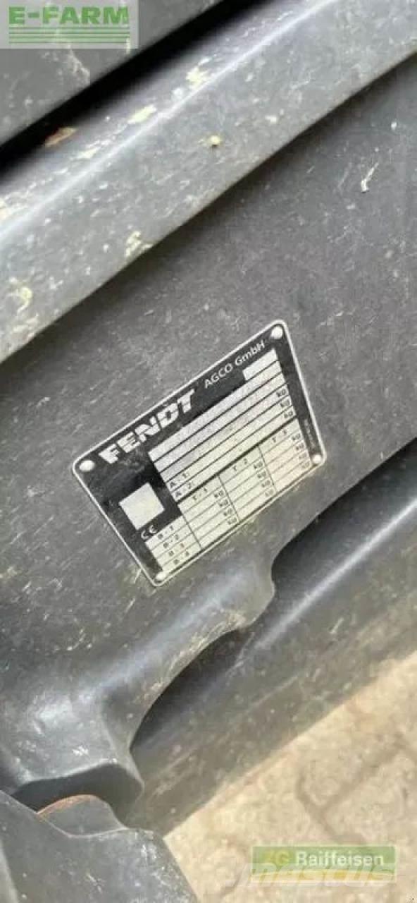 Fendt 724 vario Traktorji