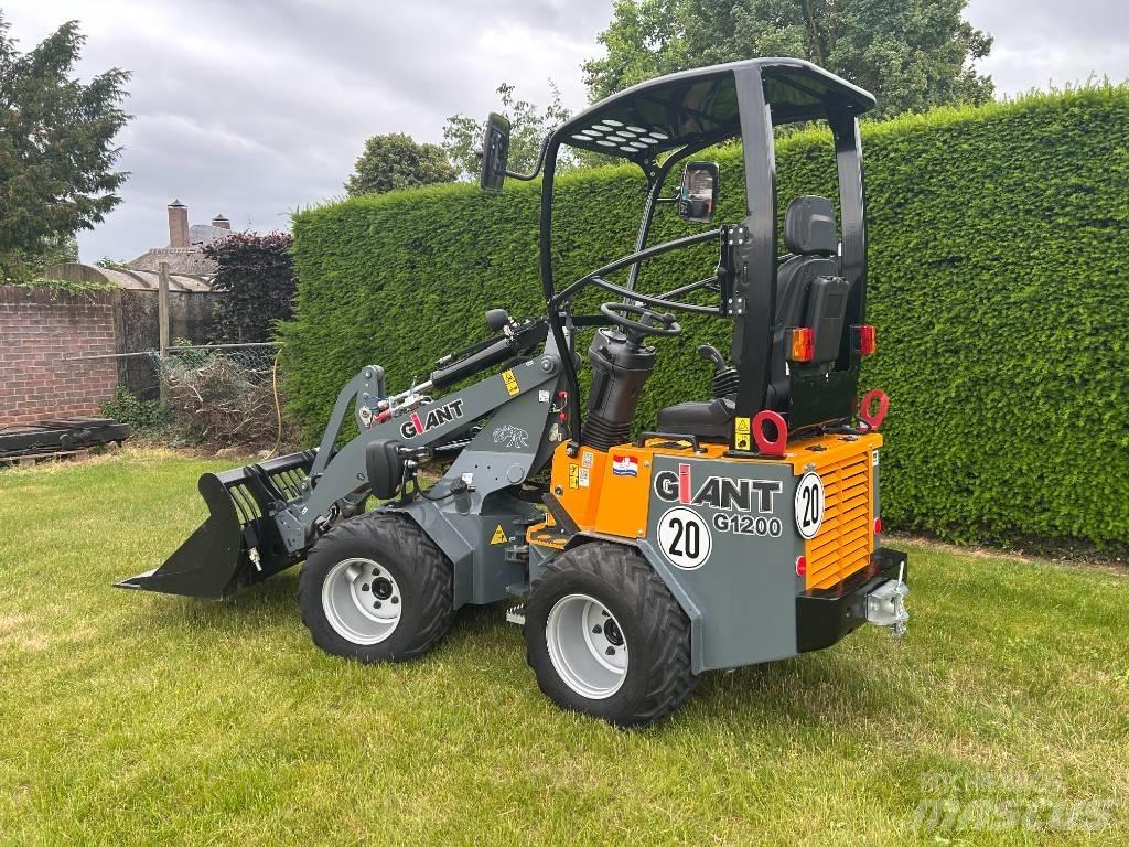 GiANT G 1200 Mini nakladalci