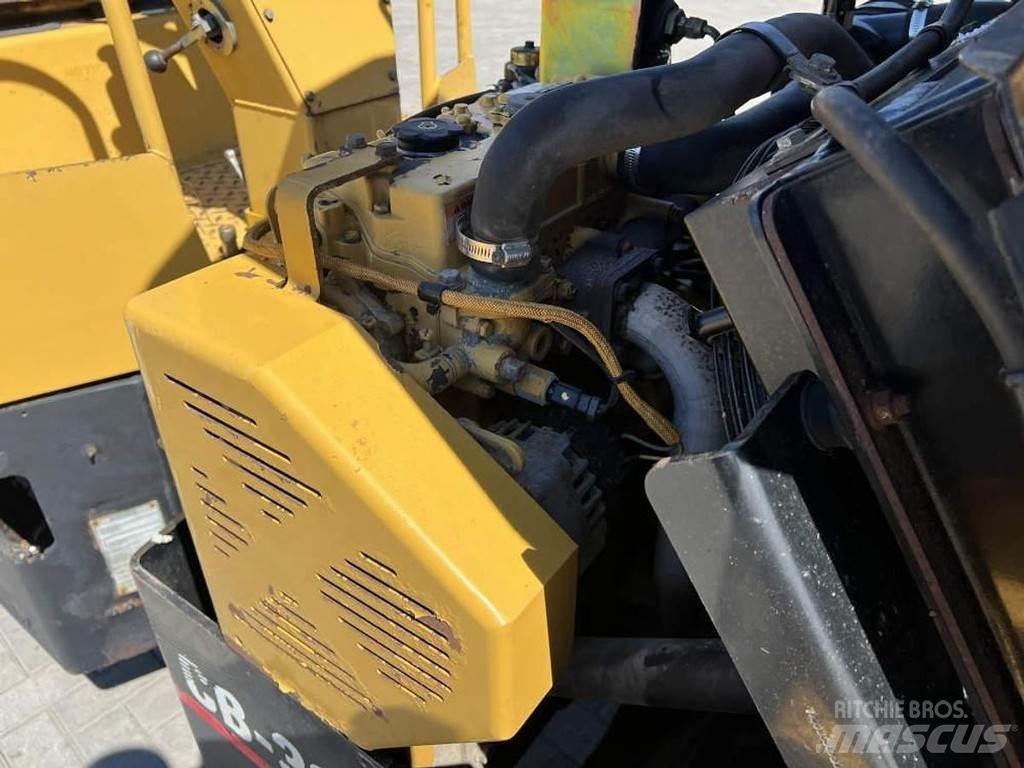 CAT CB 334E Dvojni valjarji