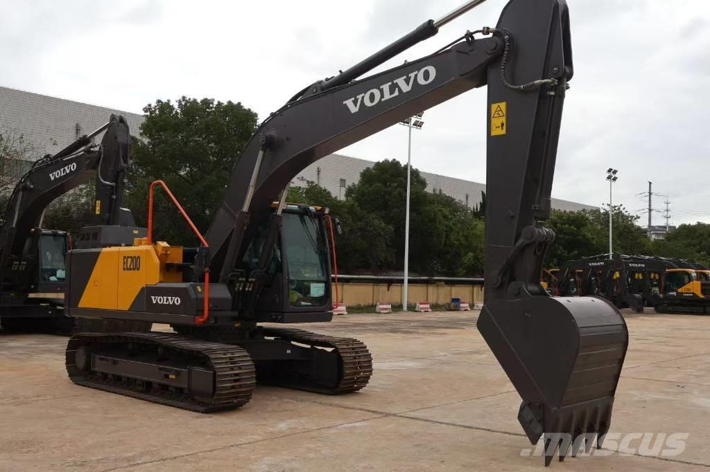 Volvo EC 200 Bagri goseničarji