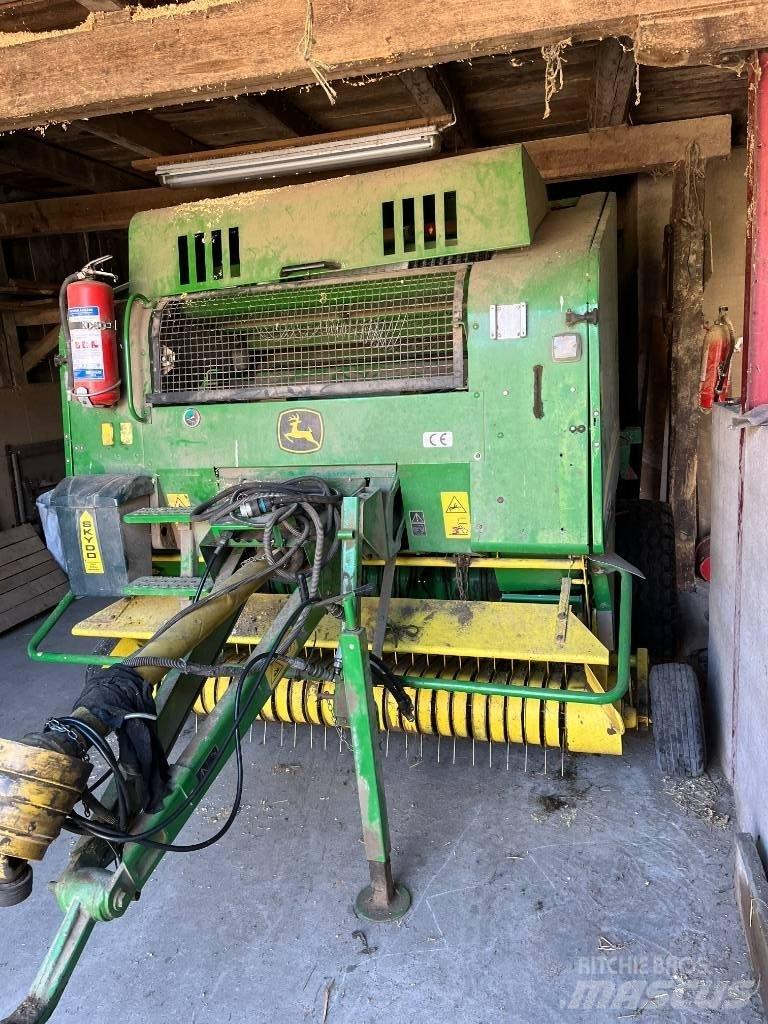 John Deere 578 Balirke (okrogle bale)
