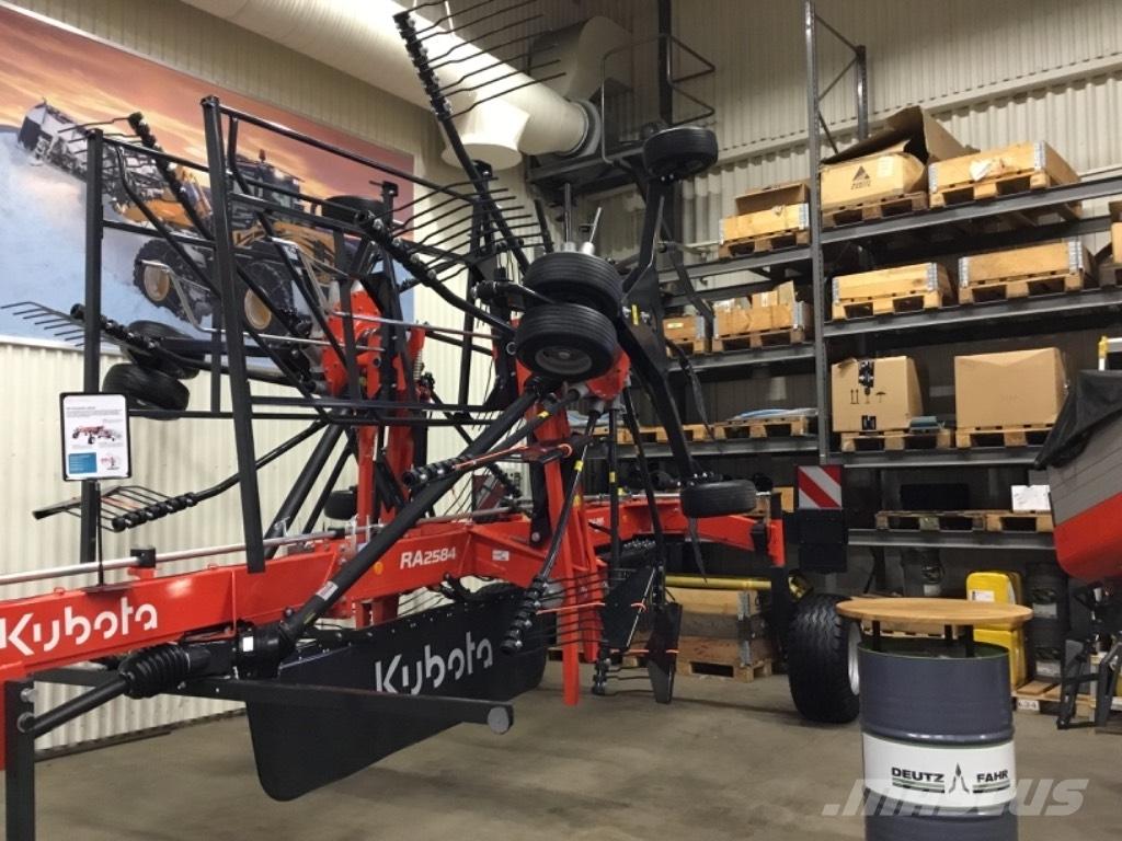 Kubota RA2584 Zgrabljalniki