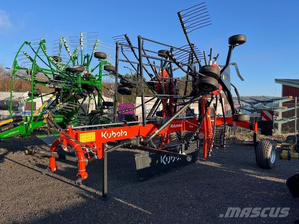 Kubota RA2584 Zgrabljalniki