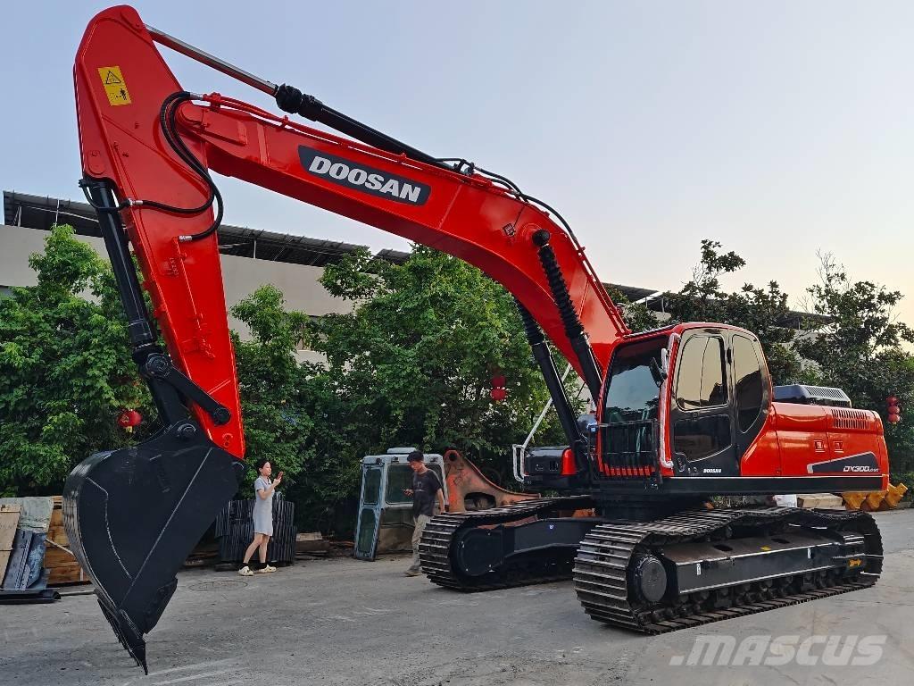 Doosan DX 300 LC-9C Bagri goseničarji