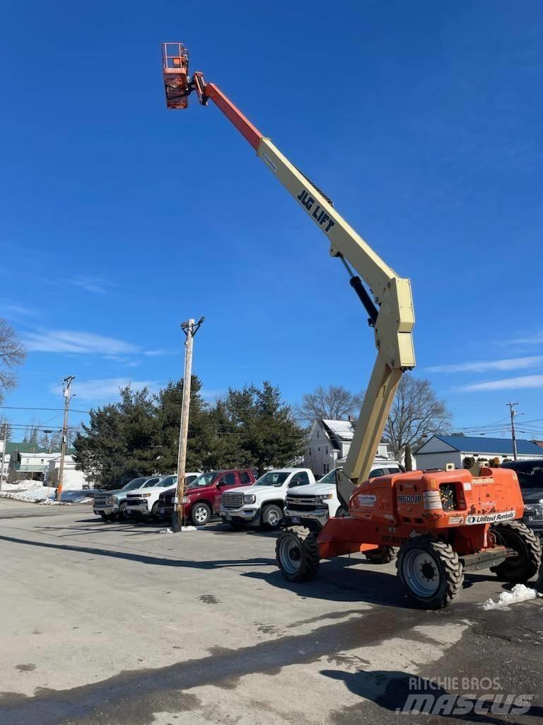 JLG M-600-JP Zglobne dvižne ploščadi