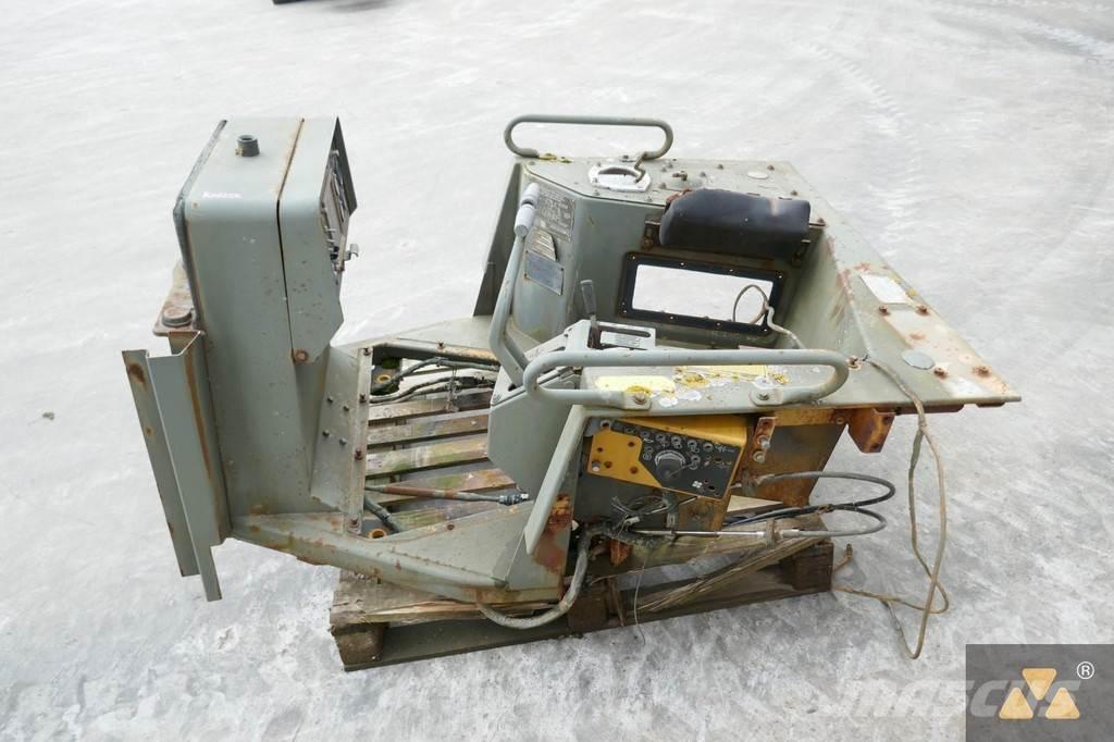 CAT 6T-3309 Kabine in notranjost