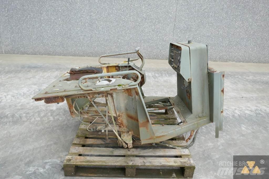 CAT 6T-3309 Kabine in notranjost