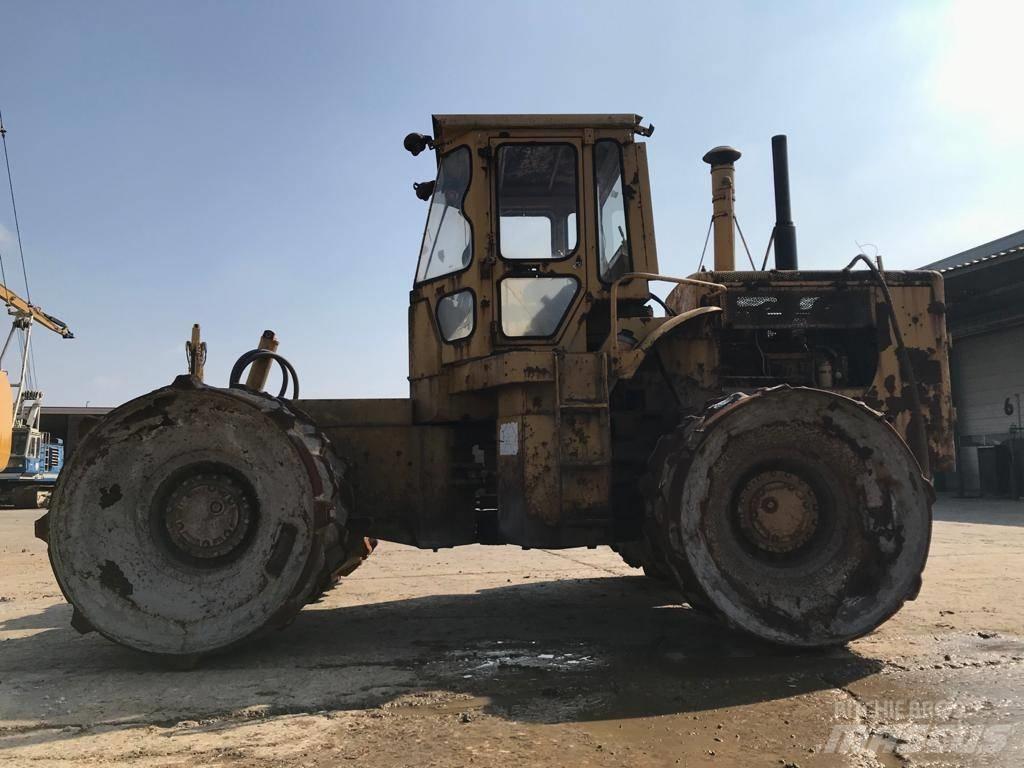 CAT 815 Kompaktorji tal