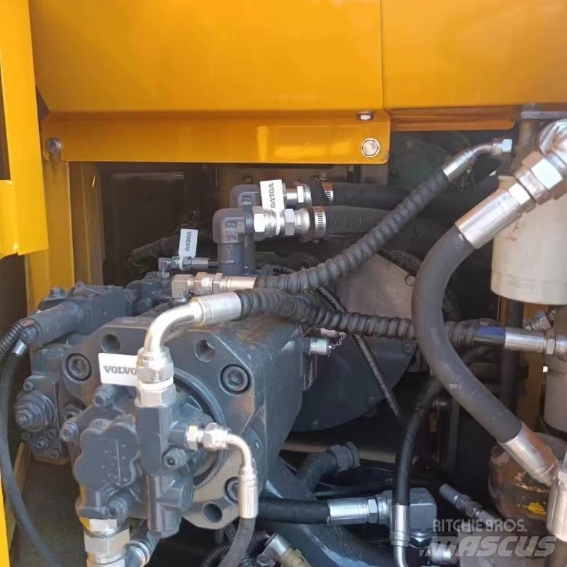 Volvo EC 140 Bagri goseničarji