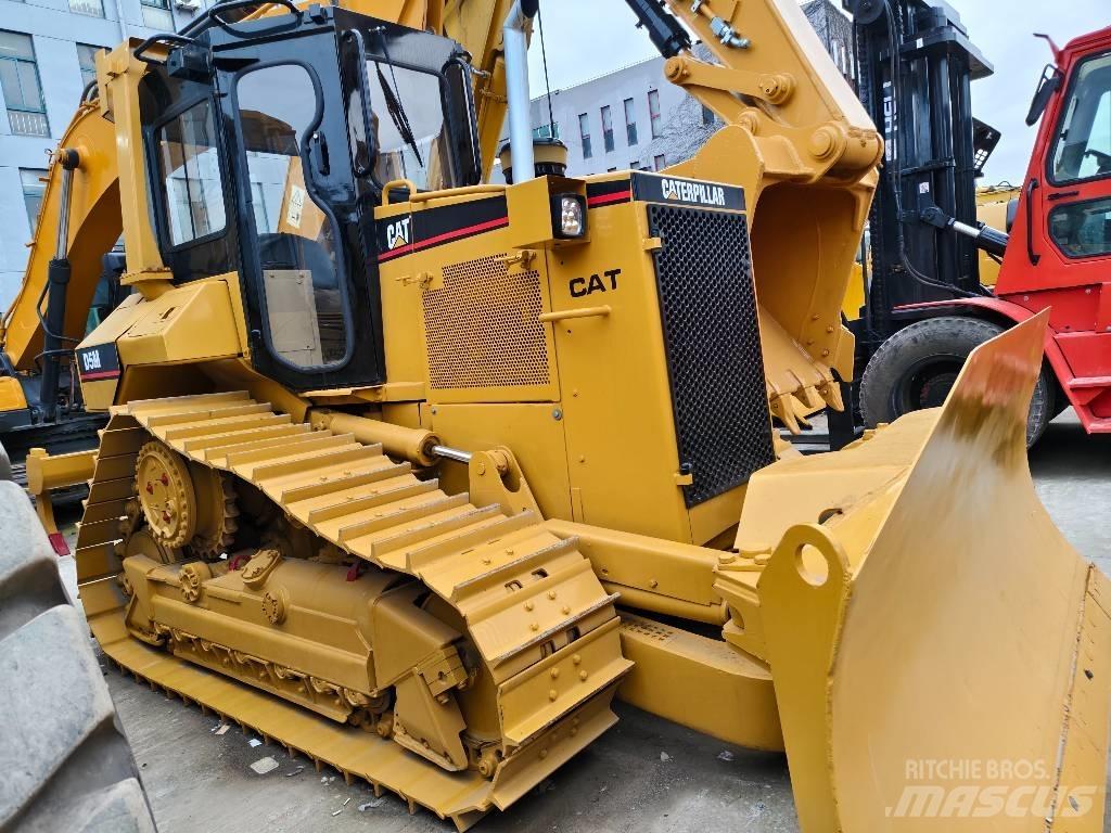 CAT D 5 M Buldožerji goseničarji