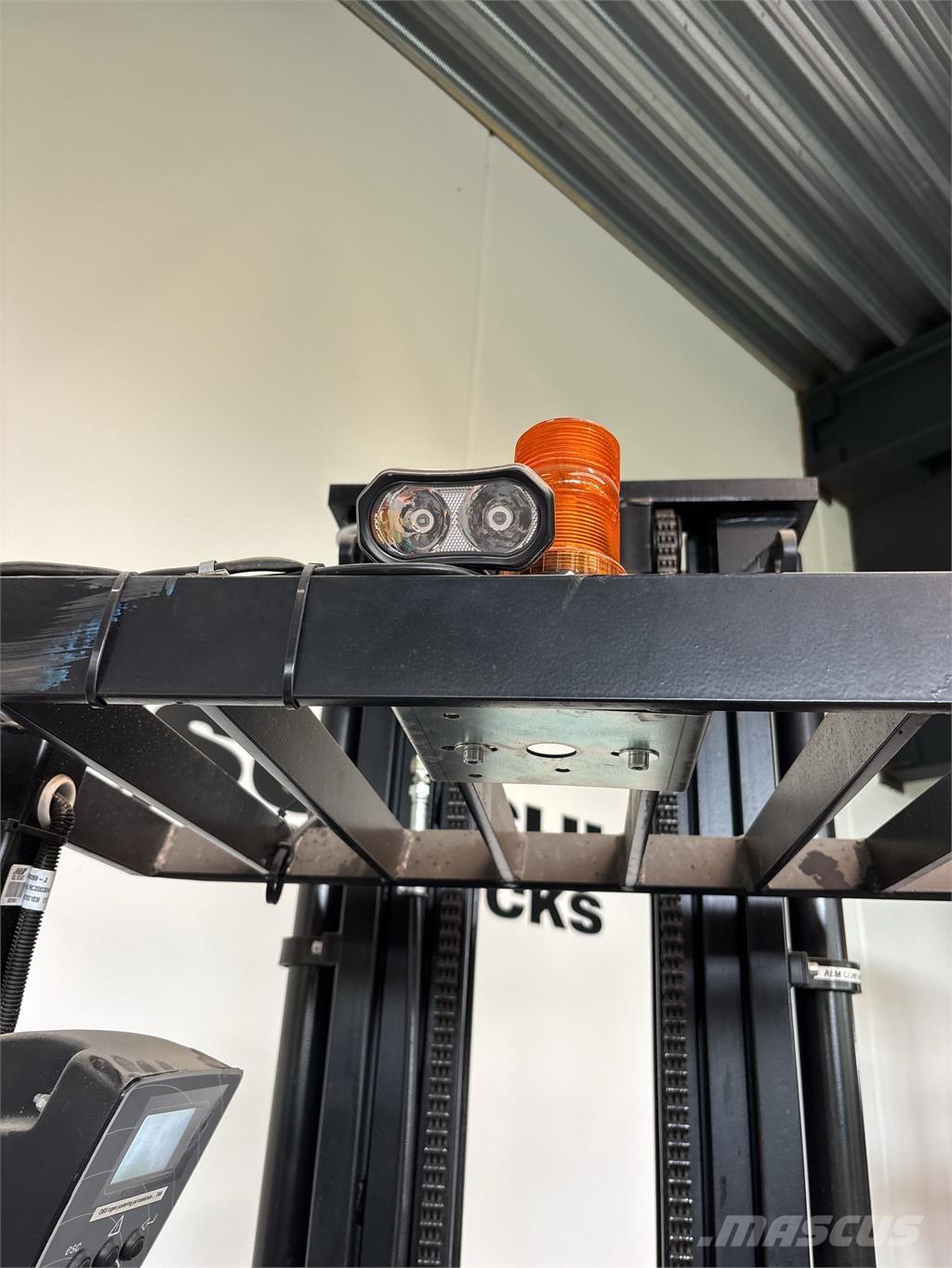 Mitsubishi SBR16N Samopogonski ročni viličarji